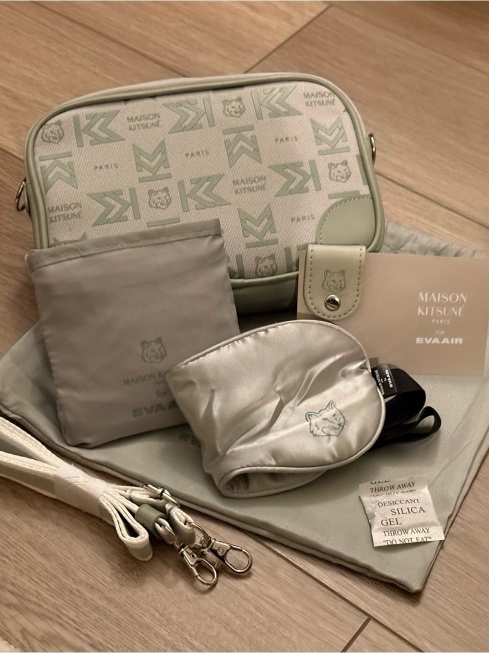 MAISON KITSUNÉ x EVA Air Royal Laurel Class business class amenity kit